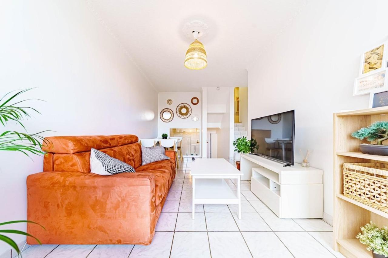 Atypical Apartment With Balcony & Interior Stairs Villeurbanne Esterno foto